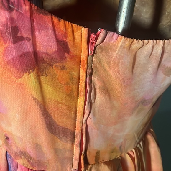 Delhias Dress - Picture 5 of 6